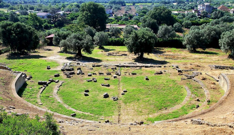 Il rilievo archeologico del teatro di Locri Epizefiri